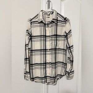 American Eagle Women’s Plaid Boyfriend Shirt